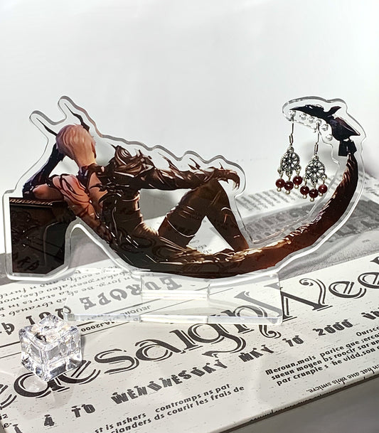 Sylus myth gragon acylic stand (can hang earrings )