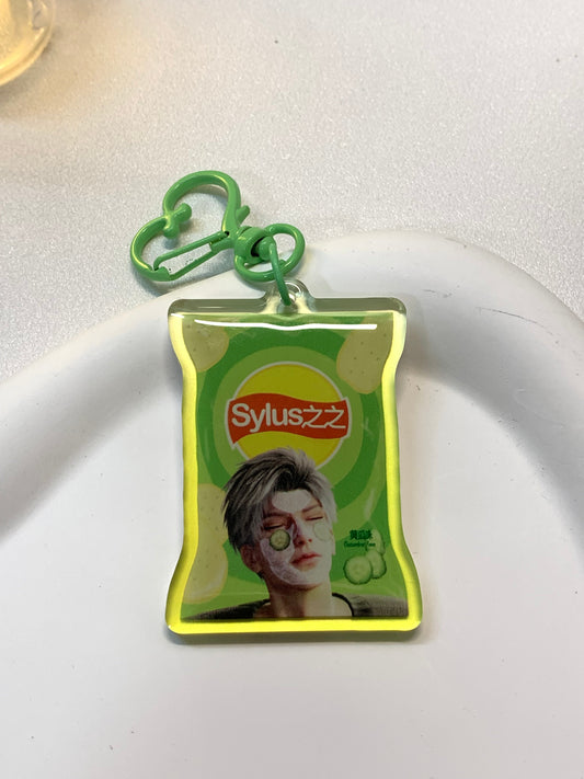 Sylus Cucumber flavored potato chips Keychain