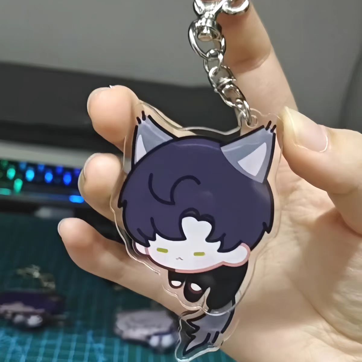 Tail wagging cat keychain Cute