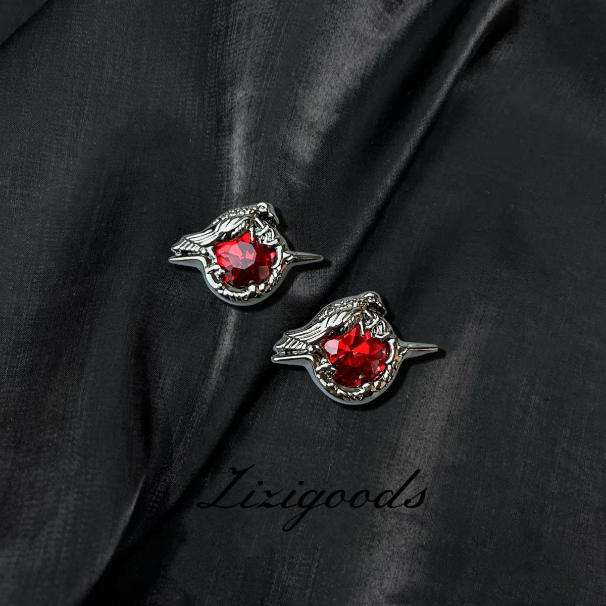 Sylus Crow Brooch & Necklace